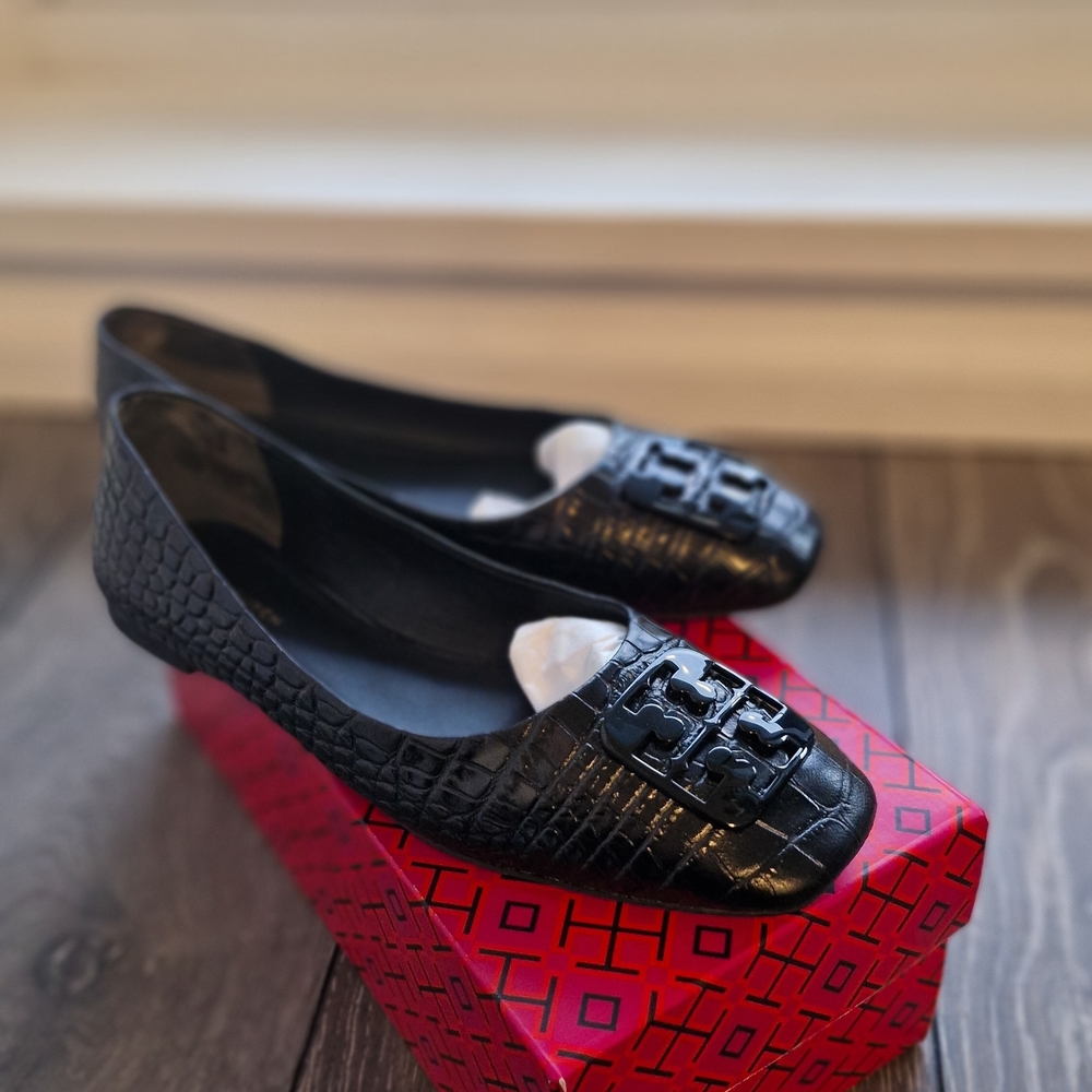 Black Embossed Flats